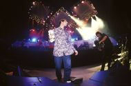 Photo of STAGE LIGHTING and Liam GALLAGHER and OASIS - Source: Getty
